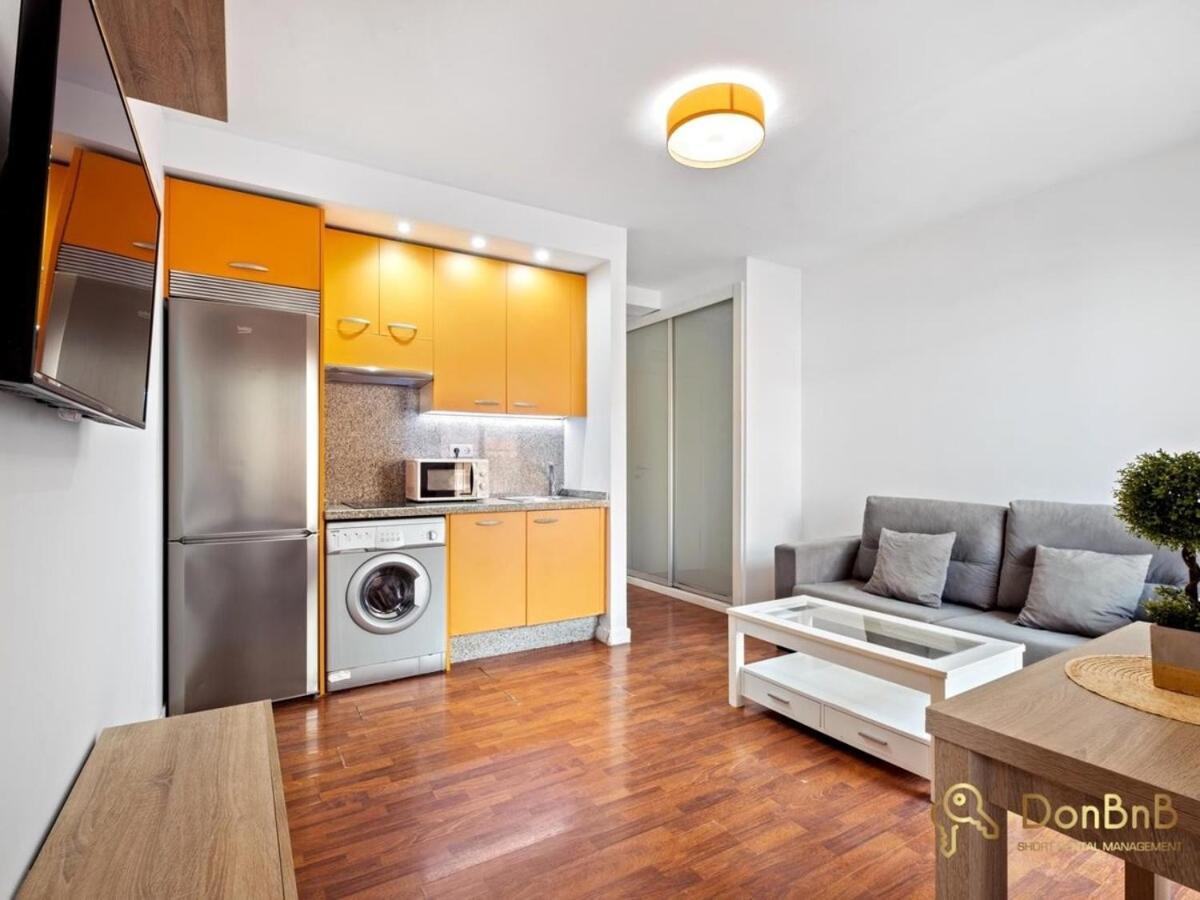 Flat With Balcony Apartamento *
